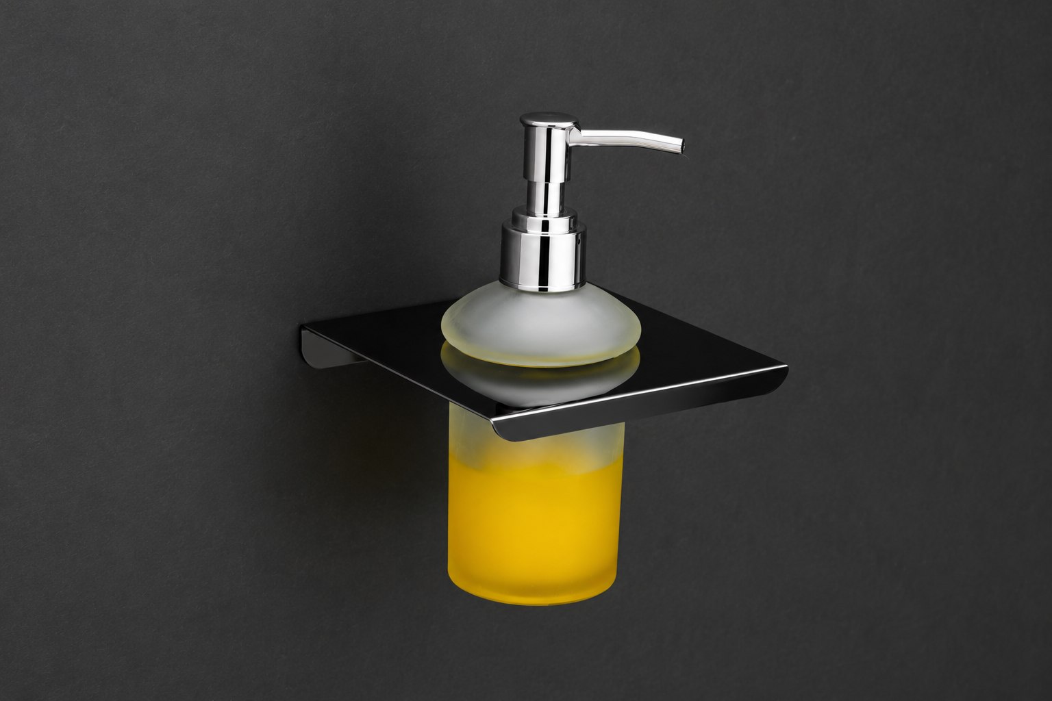 Single One Liquid Dispenser - Black